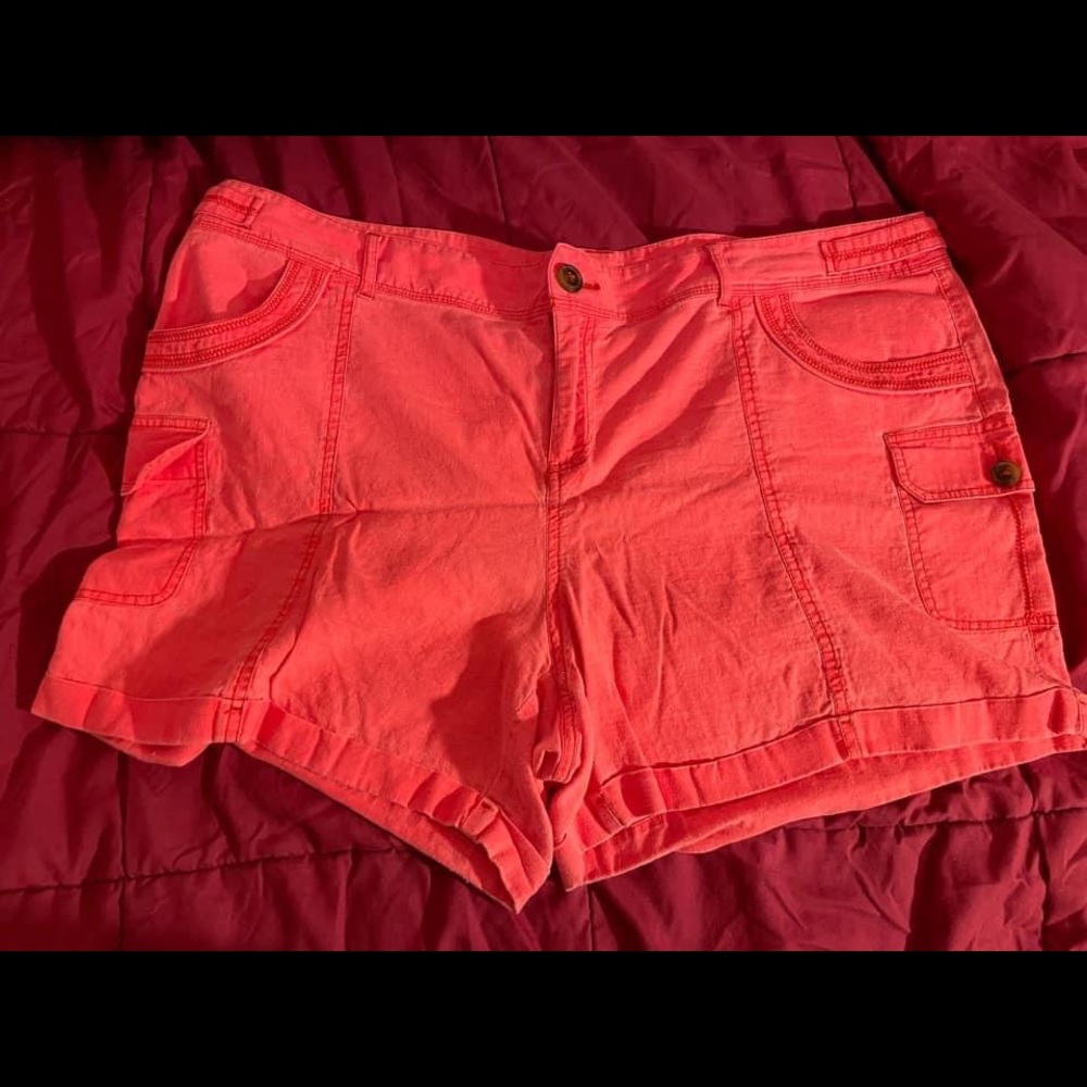 Coral linen shorts